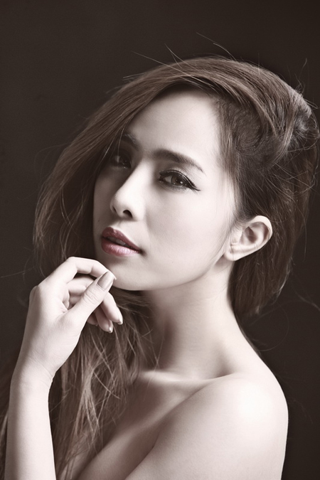 Quỳnh[-]Nga[-]nõn[-]nà[-]hơn[-]cả[-]Ngọc[-]Trinh[-]3